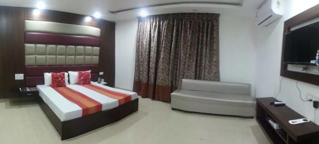 Hotel Ng Paradise Jagadhri Exterior photo